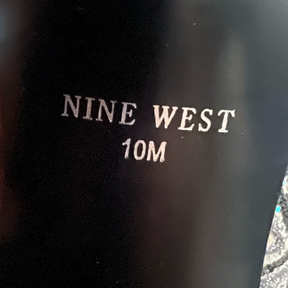 Nine West-  black and silver, 2”heel - size 10 excellent condition - Picture 3 of 4